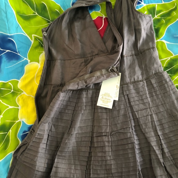 ***SOLD****🛍🛍🛍Solitaire Los Angeles Dress - Picture 4 of 13